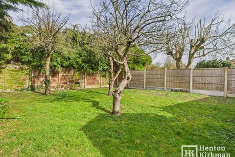 3 bedroom semi-detached house for sale, Bush Hall Road, Billericay