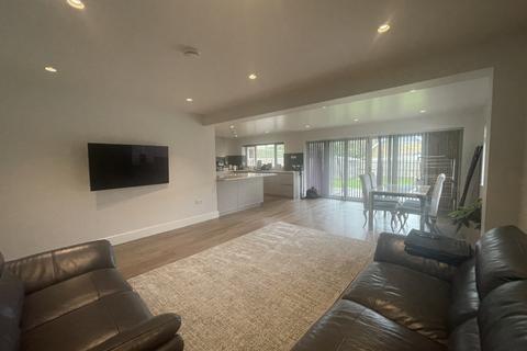 undefined, Thornhill Road, Ickenham, UB10