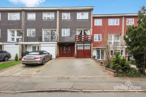 72 Margeholes, Watford, WD19 5AR