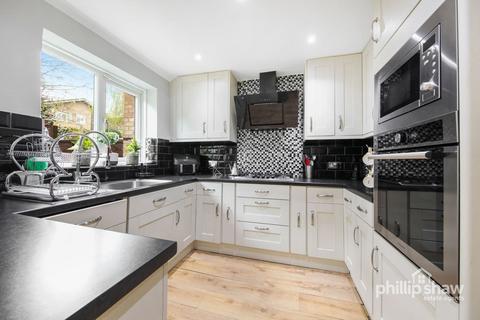 72 Margeholes, Watford, WD19 5AR
