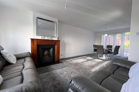 3 bedroom semi-detached house for sale, Grampian Way, Luton LU3
