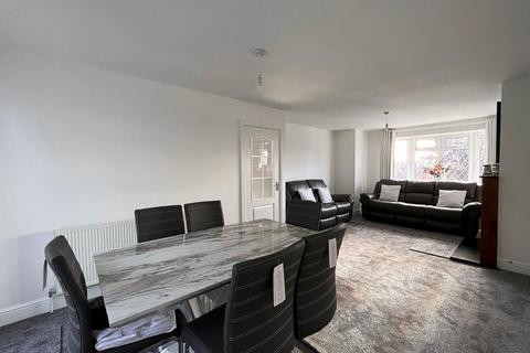 3 bedroom semi-detached house for sale, Grampian Way, Luton LU3