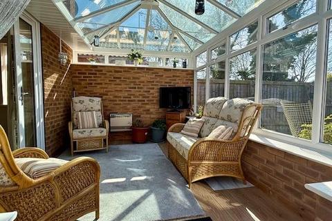 3 bedroom detached bungalow for sale, Birch Close, Gilberdyke