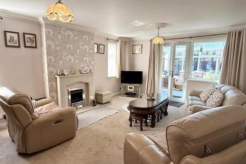 3 bedroom detached bungalow for sale, Birch Close, Gilberdyke