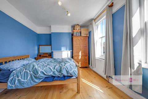 4 bedroom terraced house for sale, Claxton Grove, London, W6