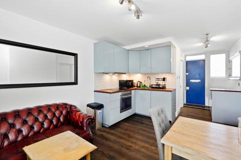 2 bedroom apartment for sale, Stanway Court, Shoreditch, N1