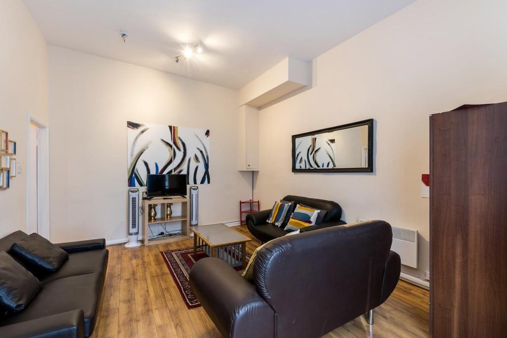 15314 4oldcastlestreet 8.jpg