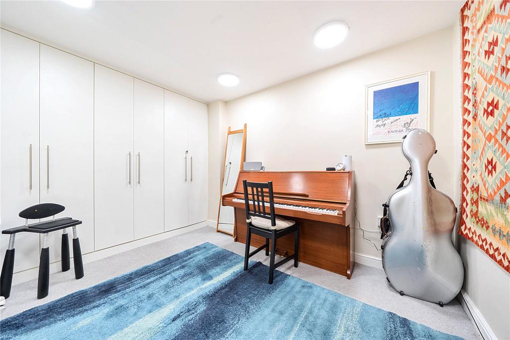 Music/Hobby Room