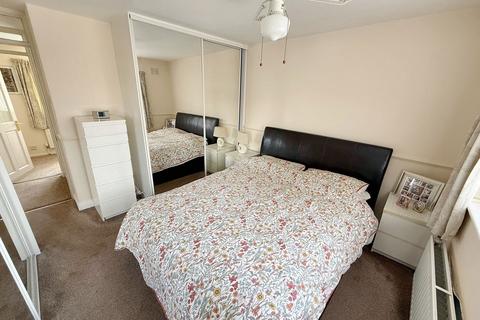 36 Clyde Avenue, Hebburn, NE31 2JW