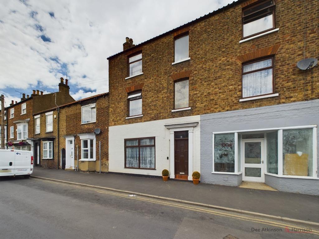 4 Bedroom End Terrace - For Sale by Auction