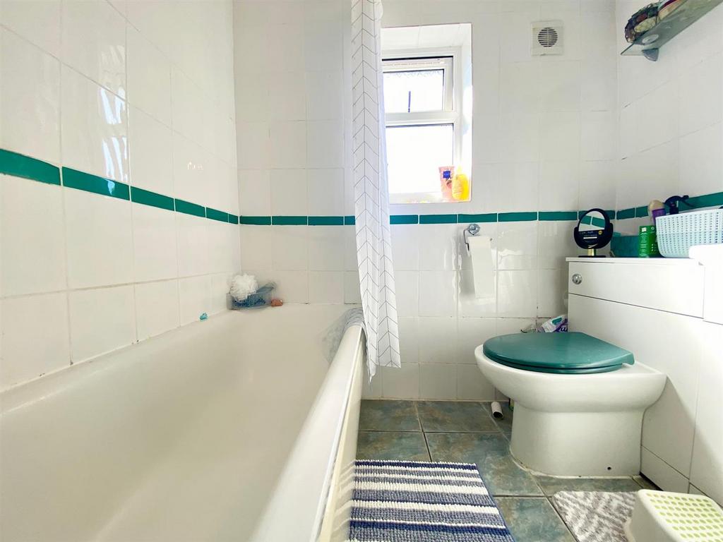 Bathroom.jpg