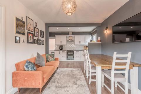 1 Heathlands Crescent, Sutton Coldfield, B73 5EP