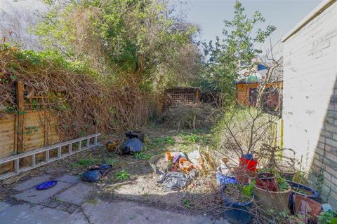 2 bedroom semi-detached house for sale, Cyprus Road, Cambridge CB1