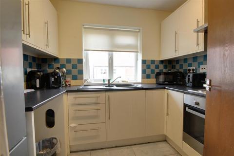 2 bedroom flat for sale, Trinity Court, Grovehill Road, Beverley