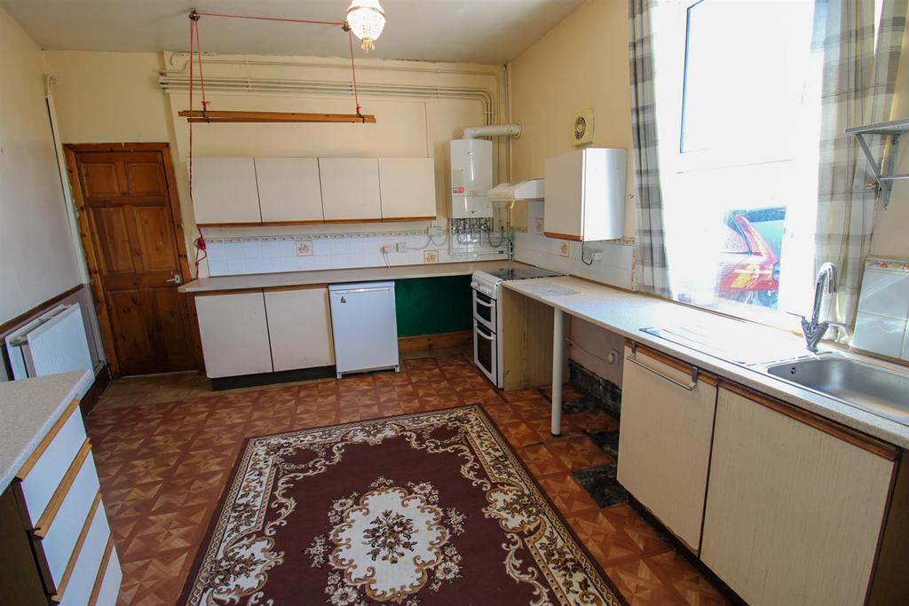 Kitchen 3.jpg