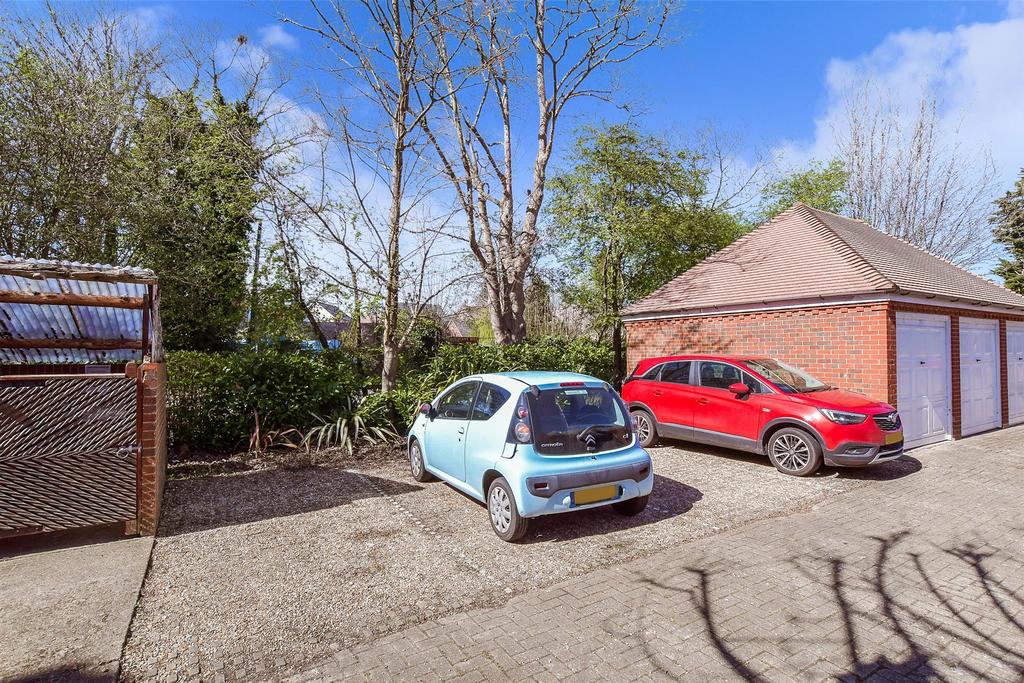 Driveway/Parking