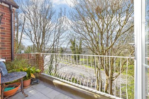 2 bedroom apartment for sale, Manor Court, Havant PO9