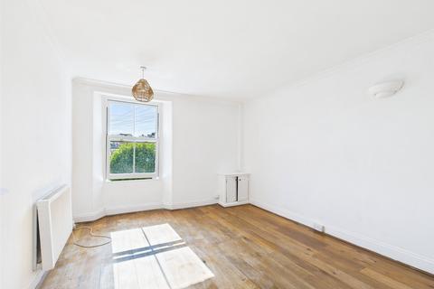 1 bedroom maisonette to rent, Elmhurst, Fernleigh Road, Wadebridge