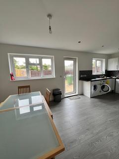 5 bedroom semi-detached house to rent, Bulan Road, Headington OX3