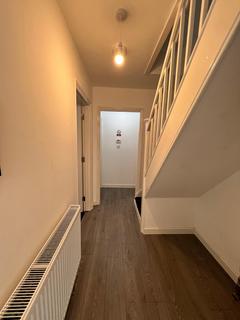 5 bedroom semi-detached house to rent, Bulan Road, Headington OX3