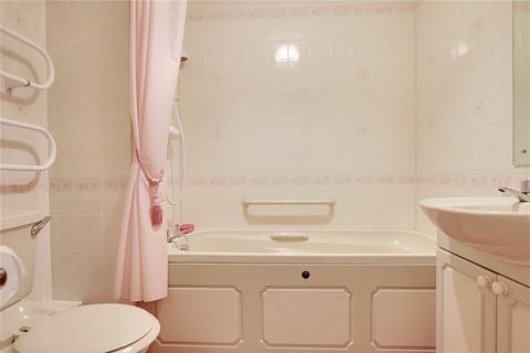 1 bedroom retirement property for sale, Silverwood Court, Wakehurst Place, Rustington, Littlehampton, BN16