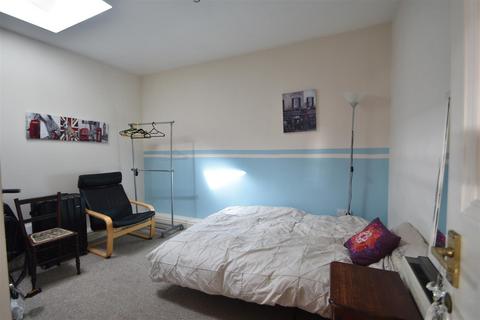 4 bedroom retirement property for sale, 4 Thomas Court, Longden Coleham, Shrewsbury,