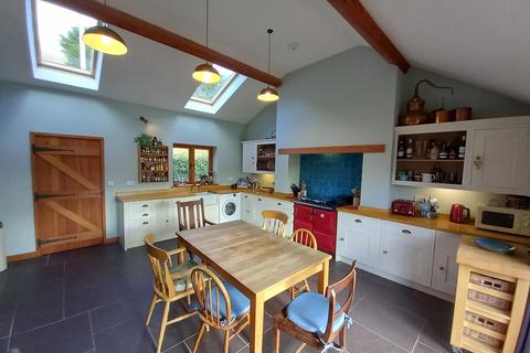 6 bedroom cottage for sale, Fachwen LL55