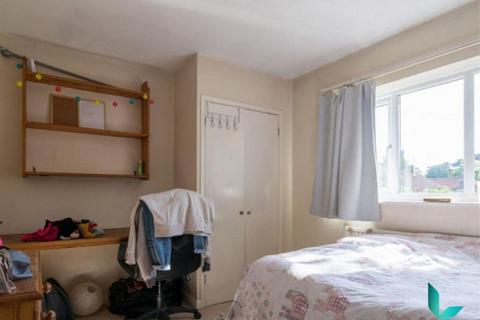 5 bedroom semi-detached house to rent, Cardwell Crescent, Headington OX3