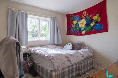 5 bedroom semi-detached house to rent, Cardwell Crescent, Headington OX3
