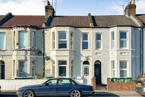 27a Abbey Road, Belvedere, DA17 5DF