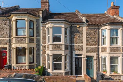 3 bedroom terraced house for sale, Clouds Hill Avenue, St George