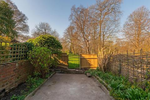 3 bedroom terraced house for sale, Clouds Hill Avenue, St George