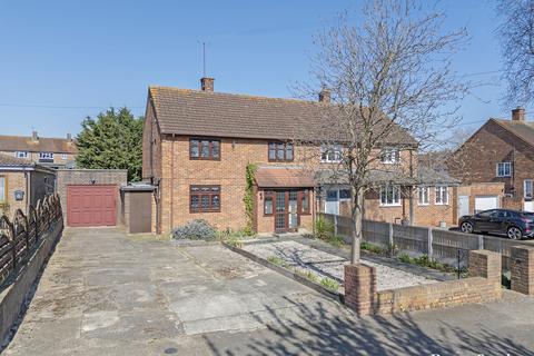 33 Wrexham Road, Romford, RM3 9HH