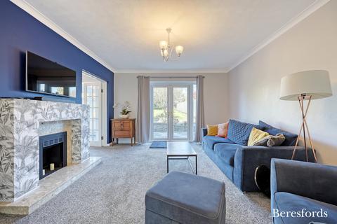 33 Wrexham Road, Romford, RM3 9HH
