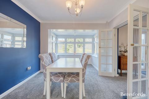 33 Wrexham Road, Romford, RM3 9HH