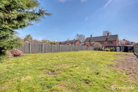 33 Wrexham Road, Romford, RM3 9HH