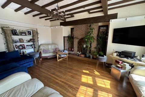 7 bedroom detached house for sale, 116 Codsall Road, Wolverhampton, WV6 9QJ