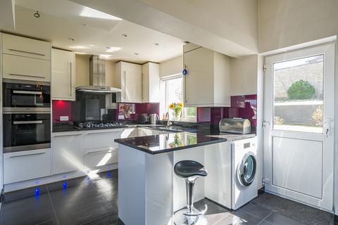 12 Wren Close, South Croydon, CR2 8SB