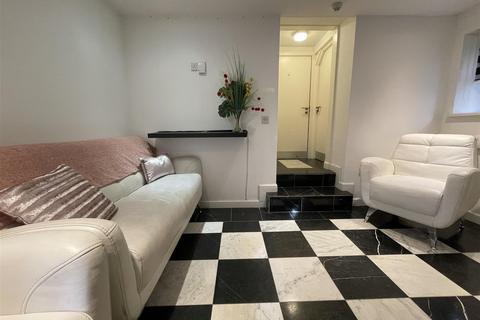 1 bedroom apartment to rent, The Parade, Roath, Cardiff