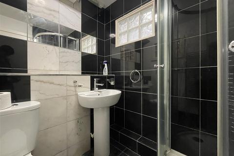 1 bedroom apartment to rent, The Parade, Roath, Cardiff