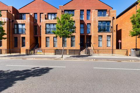 3 bedroom townhouse for sale, Langdon Road, Swansea, SA1