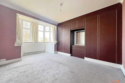 4 bedroom semi-detached house for sale, Gibbs Green, Edgware