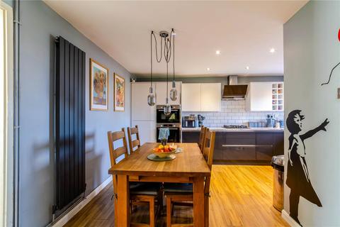 10 Lambourn Close, Bristol, BS3 4LX