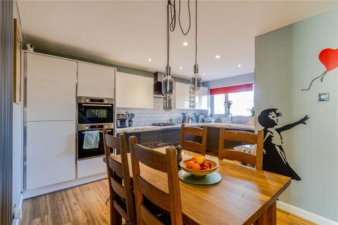 10 Lambourn Close, Bristol, BS3 4LX