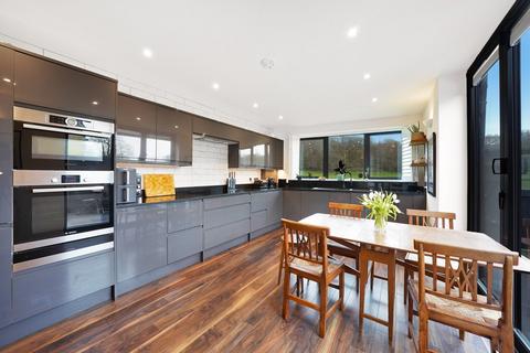 17 Spa Hill, London, SE19 3TW