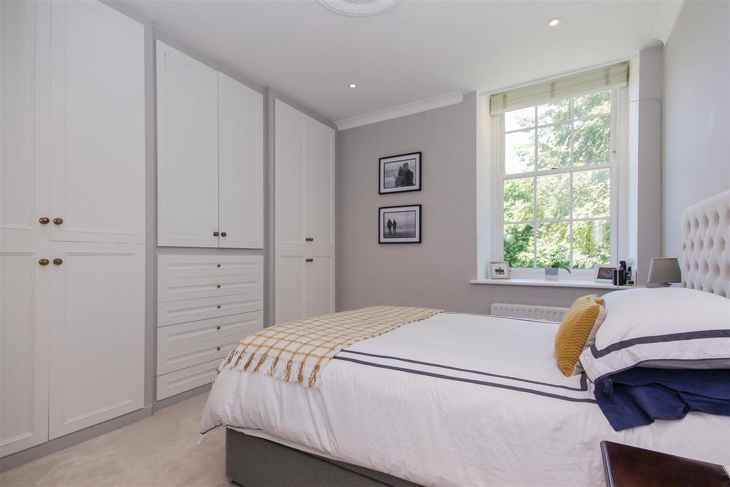 BEDROOM 2.jpg