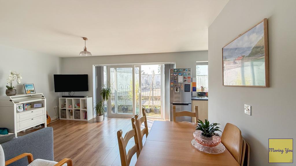 Lounge/dining room