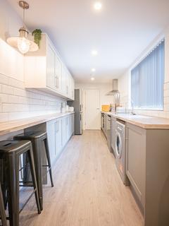 5 bedroom semi-detached house to rent, Winchester Street, Coventry CV1