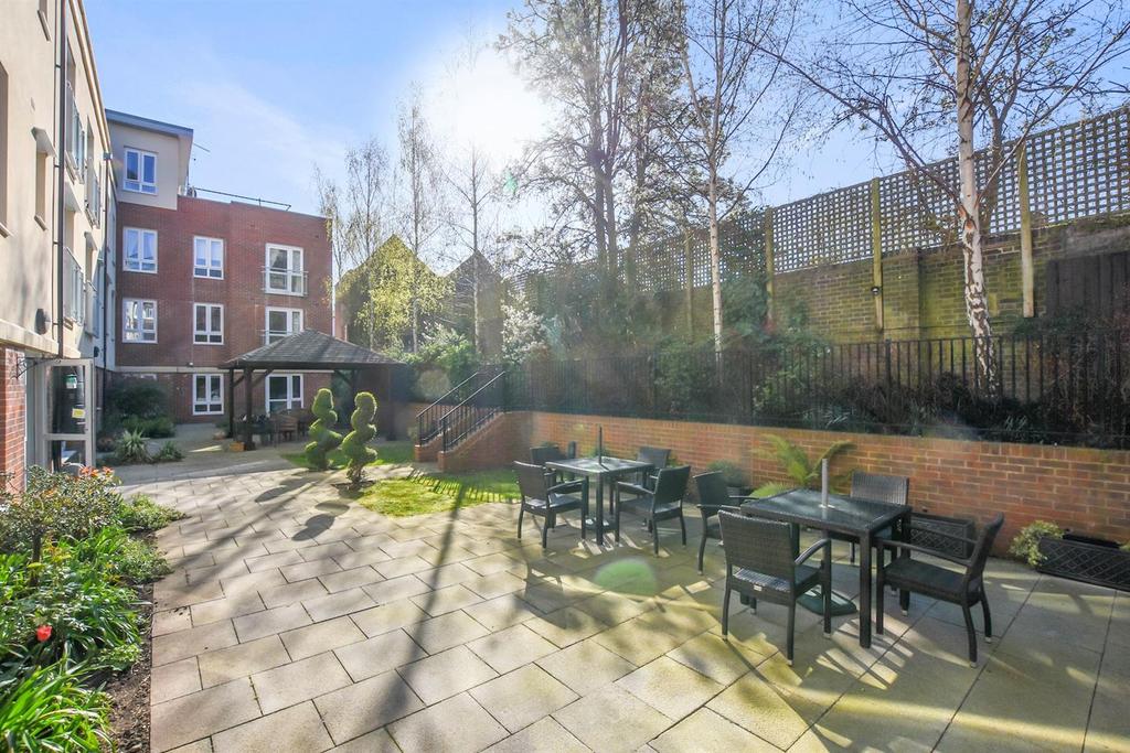 06-0167 GCMCS - 15 Springhill House - Garden - Orig