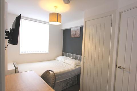 5 bedroom semi-detached house to rent, Oxford Street, Coventry CV1